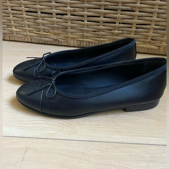 CHANEL Black Leather Ballet Flats - Picture 7 of 8